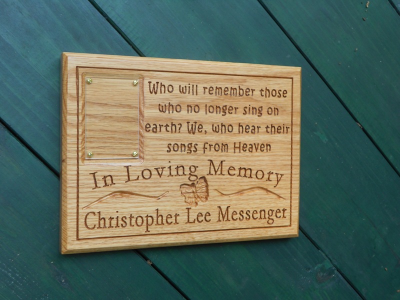 Place a photo inside the plaque