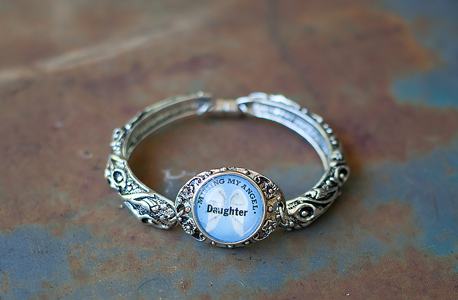Single Charm Calla Lily Bracelet Single Charm Calla Lily Bracelet